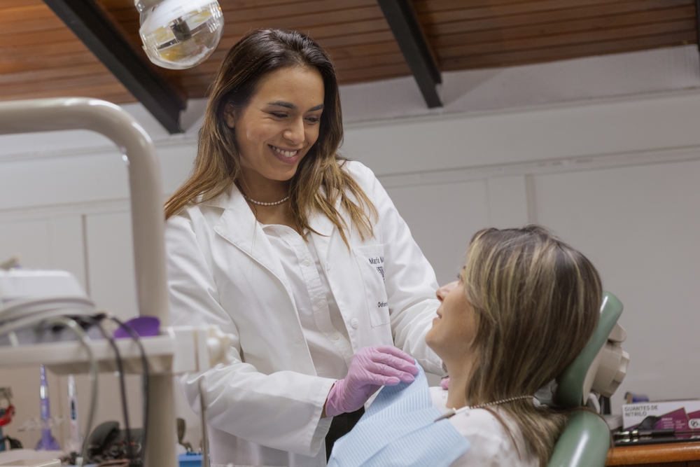 old silver fillings cracking or leaking when to replace them with tooth coloured fillings